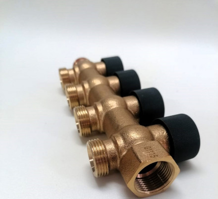 Коллектор TIM распределительный с регулировочными вентилями с функцией отключения 4 отвода 3/4"*3/4"EK ZSc.403.0504E