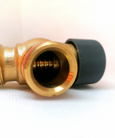 Коллектор TIM распределительный с регулировочными вентилями с функцией отключения 3 отвода 3/4"*3/4"EK ZSc.403.0503E