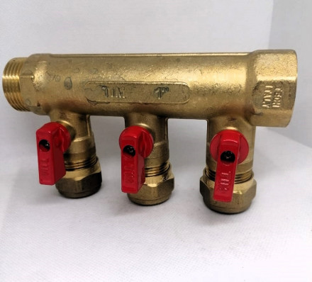 Сантехнический коллектор с шаровыми кранами TIM 1" - ф 20 цанга / 3вых., 200-1(3)-20