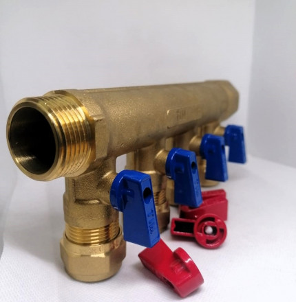 Сантехнический коллектор с шаровыми кранами TIM 1" - ф 20 цанга / 4 вых., 200-1(4)-20