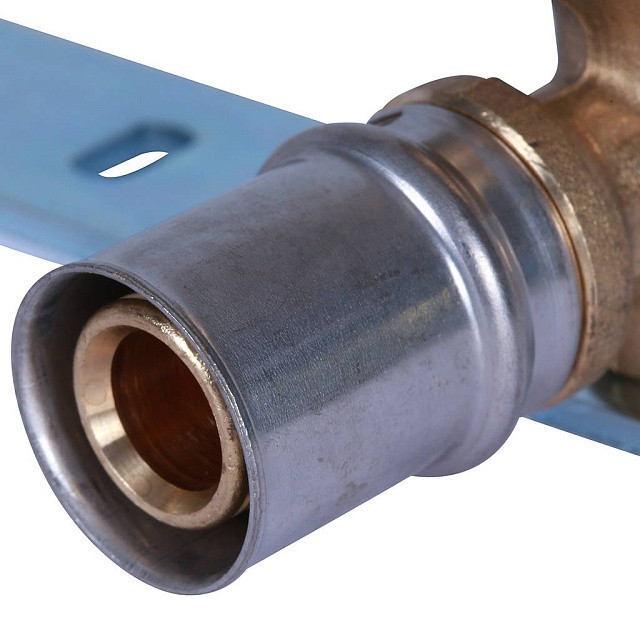 Комплект для смесителя STOUT прессовой настенный 1/2"x20 SFP-0013-001220