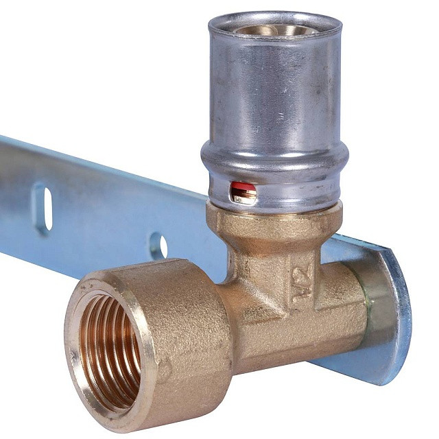 Комплект для смесителя STOUT прессовой настенный 1/2"x20 SFP-0013-001220