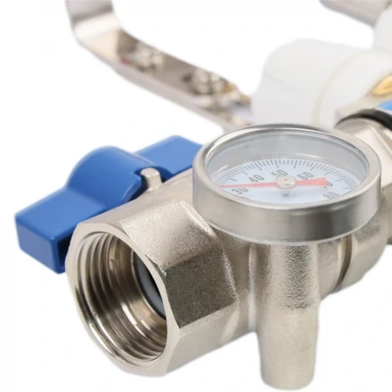 Коллекторная группа TIM со встр. р-мерами латунь в сборе 1"х3/4" 6 вых. KA006 вид 5